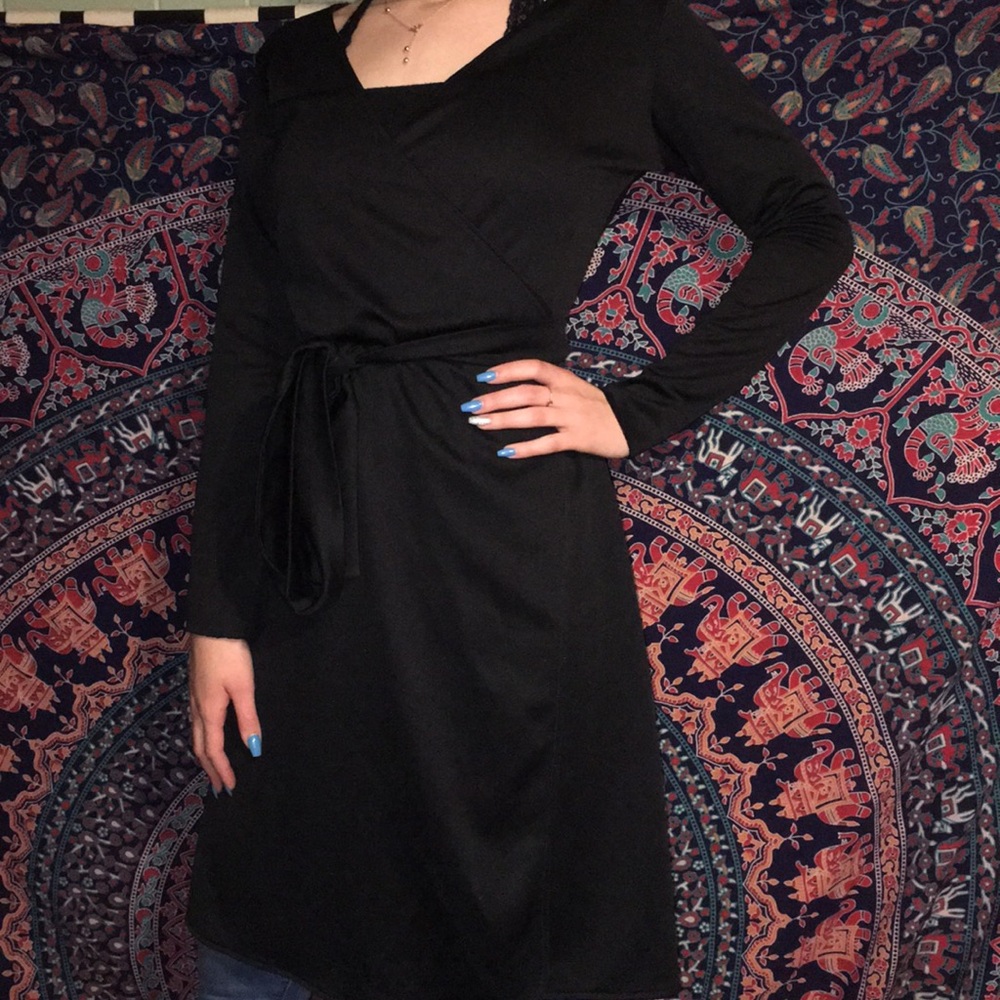 Vintagw Black long sleeve wrap dress size 6/8 - Picture 3 of 7
